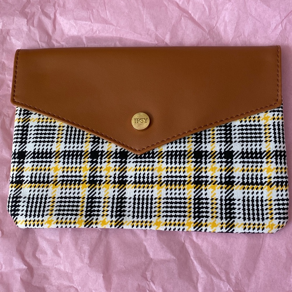 ISPY glam bag “cheers to ten years” September 2021